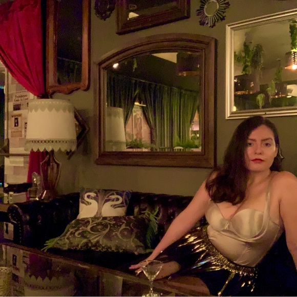 Meet your Posher, Elizabeth - Picture 14 of 16